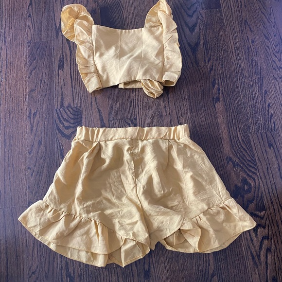NWOT Mustard Yellow 2 piece set from SHEIN- med